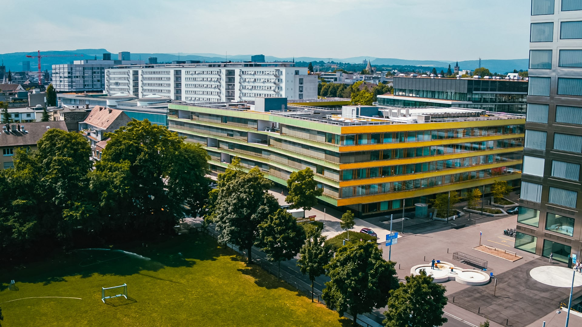 Drohnenbild Gebäude UKBB